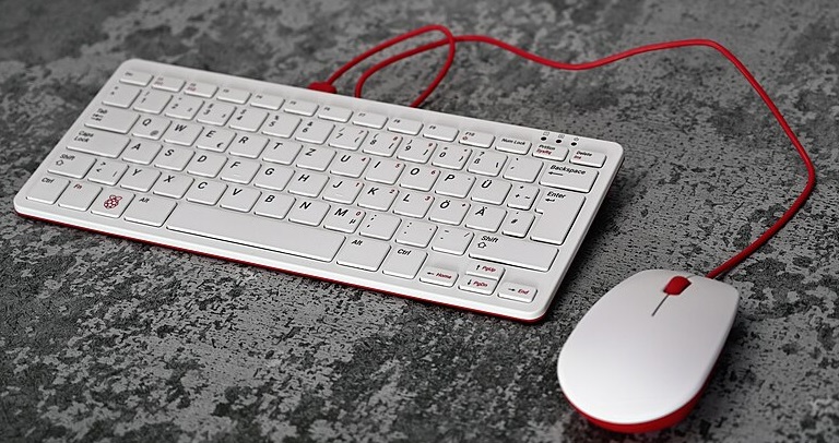 Raspberry Pi 400 keyboard‑computer top view